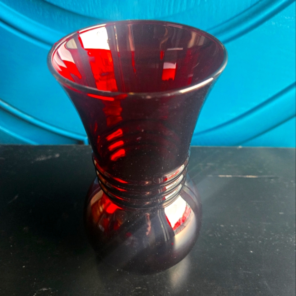 Vintage Royal Ruby Red Anchor Hocking Vase 3 Stacked Ring Bands 6"